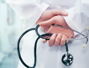 Καταδίκη δύο γιατρών και μιας νοσηλεύτριας για το θάνατο αγοριού 13 μηνών